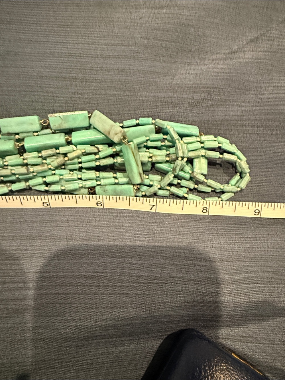 Vintage Hong Kong marked faux turquoise multi strand necklace - Picture 4 of 4